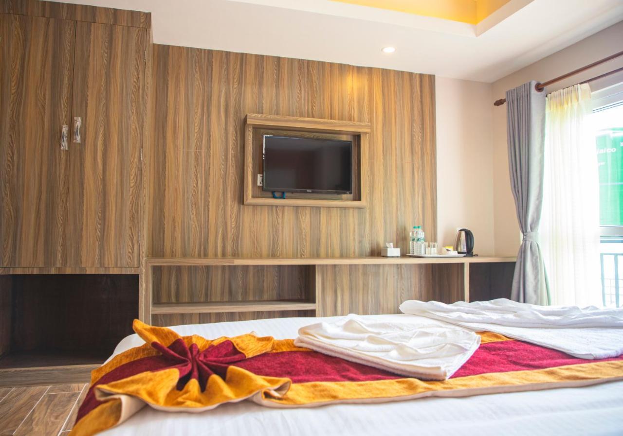 Hotel Pushkar Pokhara Eksteriør billede