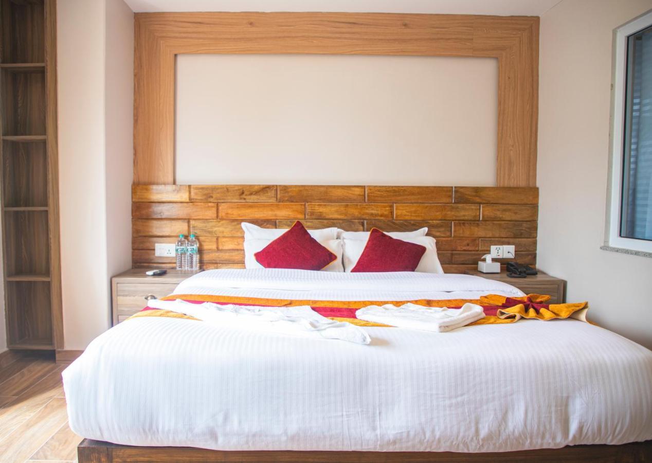 Hotel Pushkar Pokhara Eksteriør billede