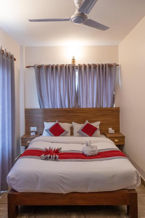 Hotel Pushkar Pokhara Eksteriør billede